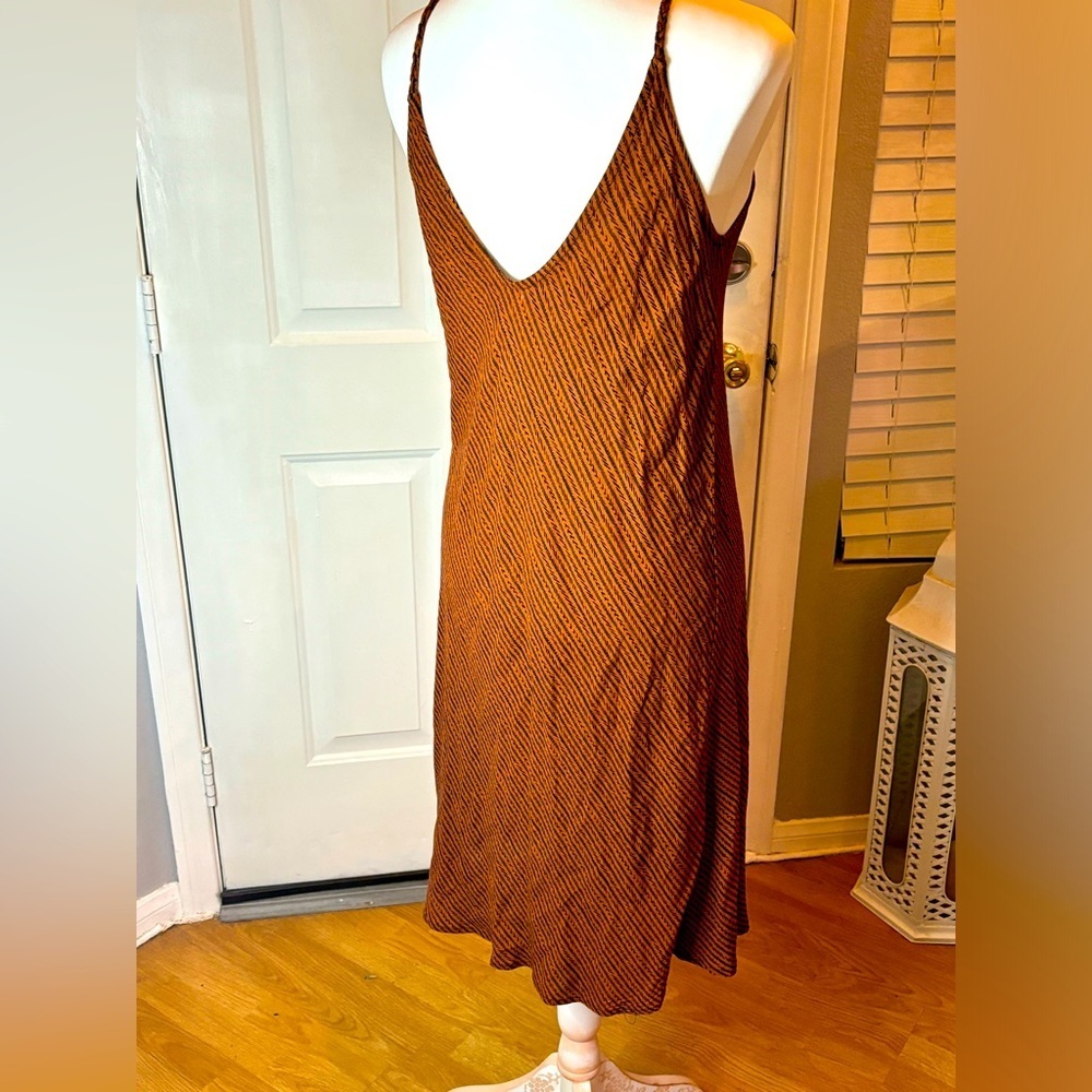 Wanderlux | EUC med | black/dark orange diagonal micro stripe lightweight dress